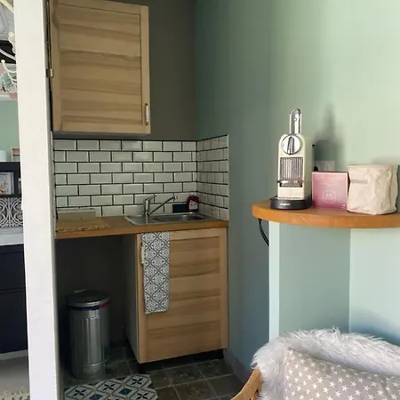 Adorable Chambre Vue Sur Piscine *