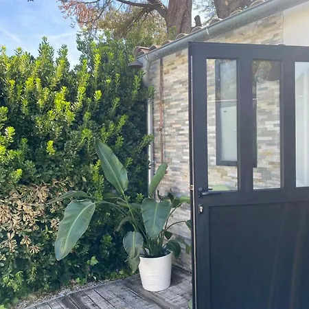 Homestay Adorable Chambre Vue Sur Piscine Beziers