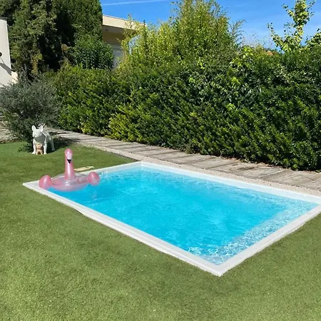 Adorable Chambre Vue Sur Piscine